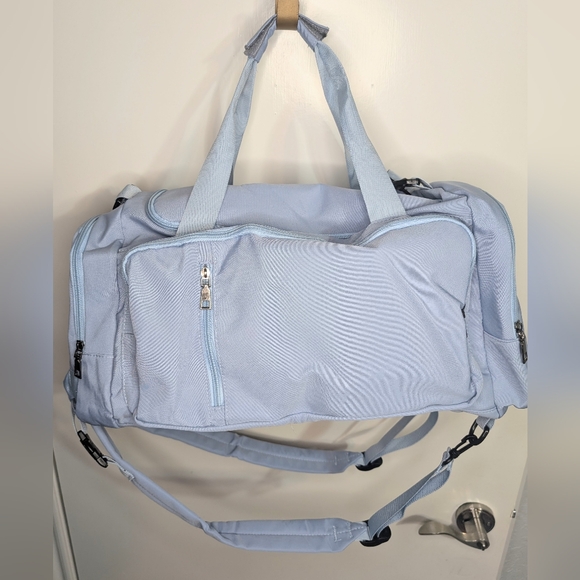 New 40L Carry On Travel Duffel Bag w Shoe Compartment & Luggage Sleeve - Blue - Picture 7 of 16